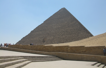 Ansicht Cheops-Pyramide von Osten