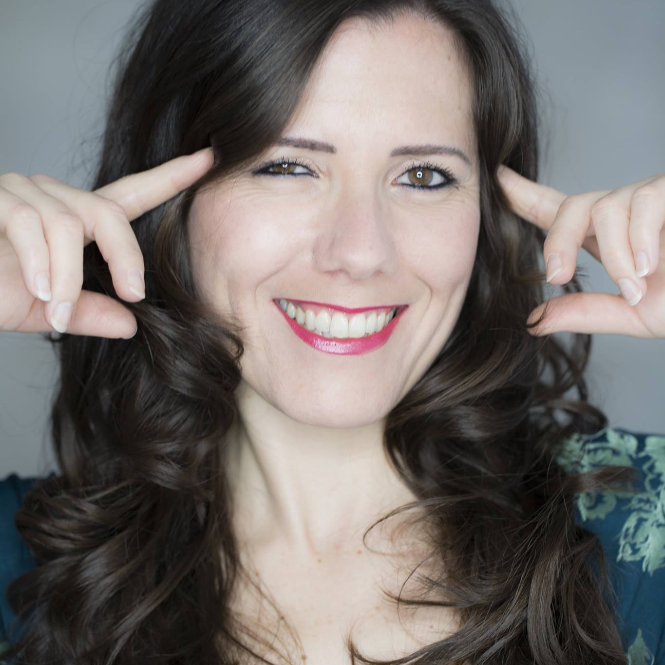 Onlinekurs "Jenseitskontakte: Die Kommunikation zwischen den Welten" mit Sue Dhaibi
